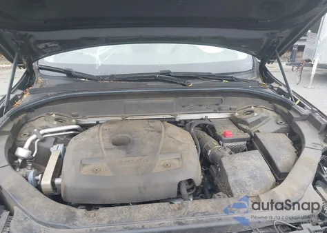 2018 Volvo Xc60 T6 Momentum z USA, uszkodzony, nr VIN YV4A22RKXJ1095996